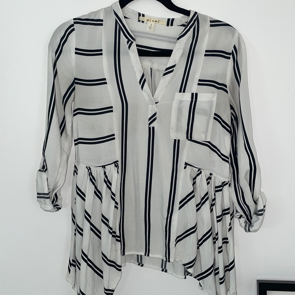 Blouse from Francescas, size S.